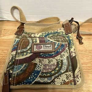 Fossil printed crossbody. Gently worn